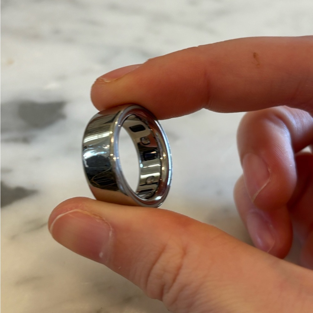 OURA ring version 4 in size 6! Silver